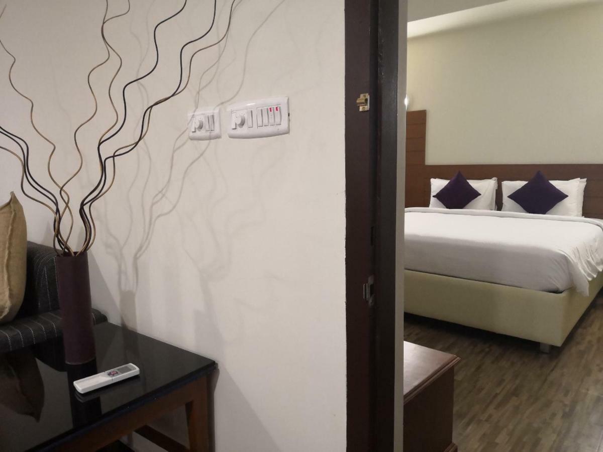 Presidency Kochi City Centre Exterior foto